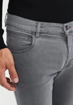 Bugatti Toronto - Slim Fit Jeans - Grau -Bugatti Winkel 04972a5cb2c6452493819ac142be2762