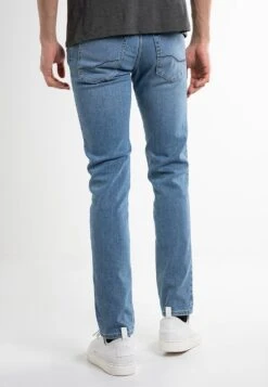 Bugatti Straight Leg Jeans - Mid Blue 9 Bugatti Straight Leg Jeans - Mid Blue -Bugatti Winkel 0d45f968216f4923a7896dbc552b2f35