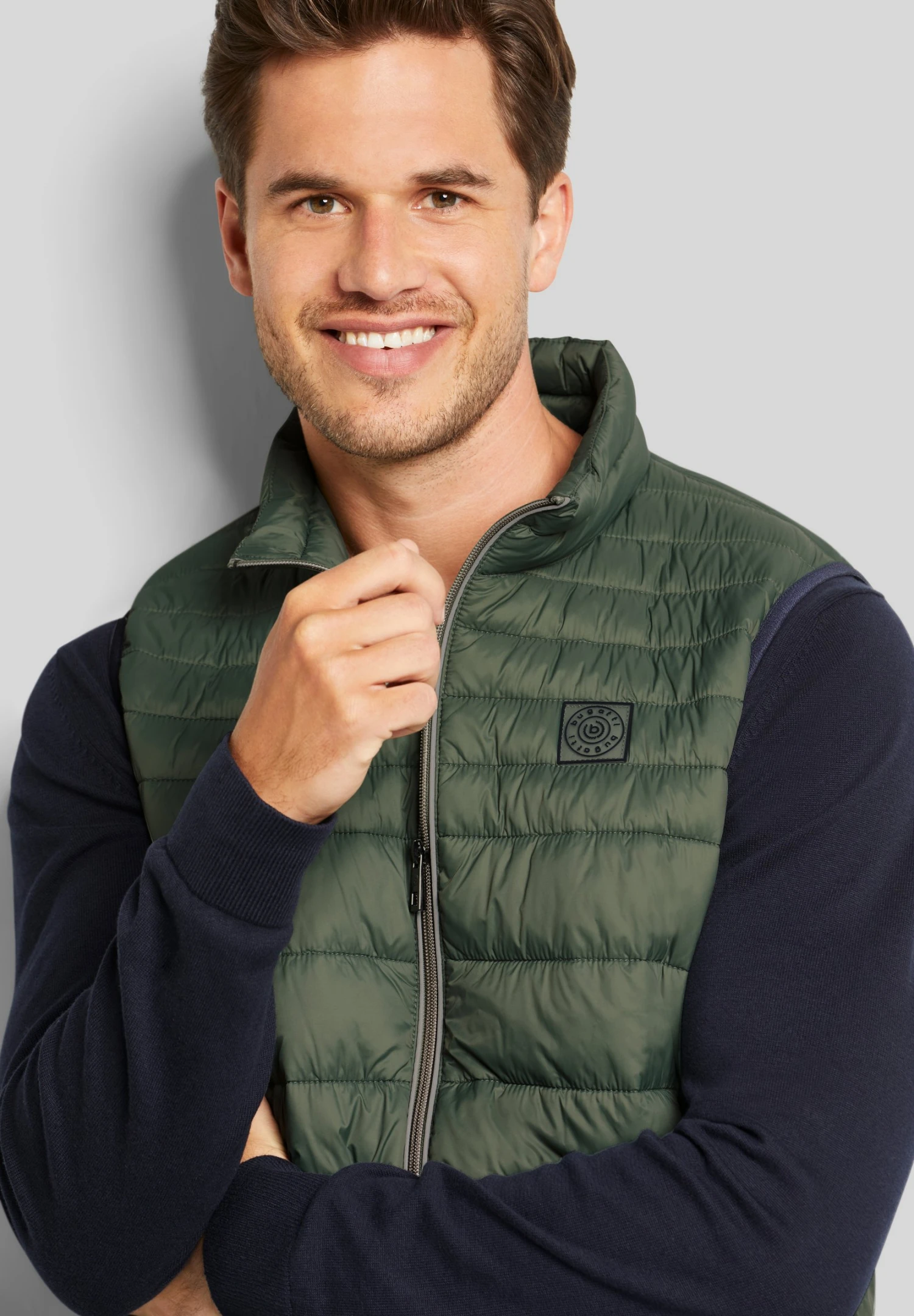 Bugatti Airseries - Bodywarmer - Moos 6 Bugatti Airseries - Bodywarmer - Moos - Afbeelding 4