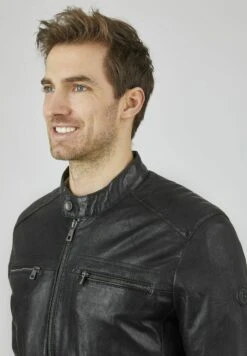 Bugatti Mit Druckknopfrieglen - Leren Jas - Schwarz 10 Bugatti Mit Druckknopfrieglen - Leren Jas - Schwarz -Bugatti Winkel 3ec67f29e5194c54880faaa227f2792a