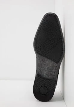 Bugatti Morino - Veterschoenen - Black 12 Bugatti Morino - Veterschoenen - Black -Bugatti Winkel 3f13edb026bf4df9b96efa414de768d9