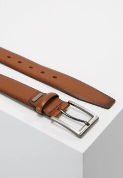 Bugatti Regular - Riem - Cognac -Bugatti Winkel 481f2f298d74428bac641fd932437615