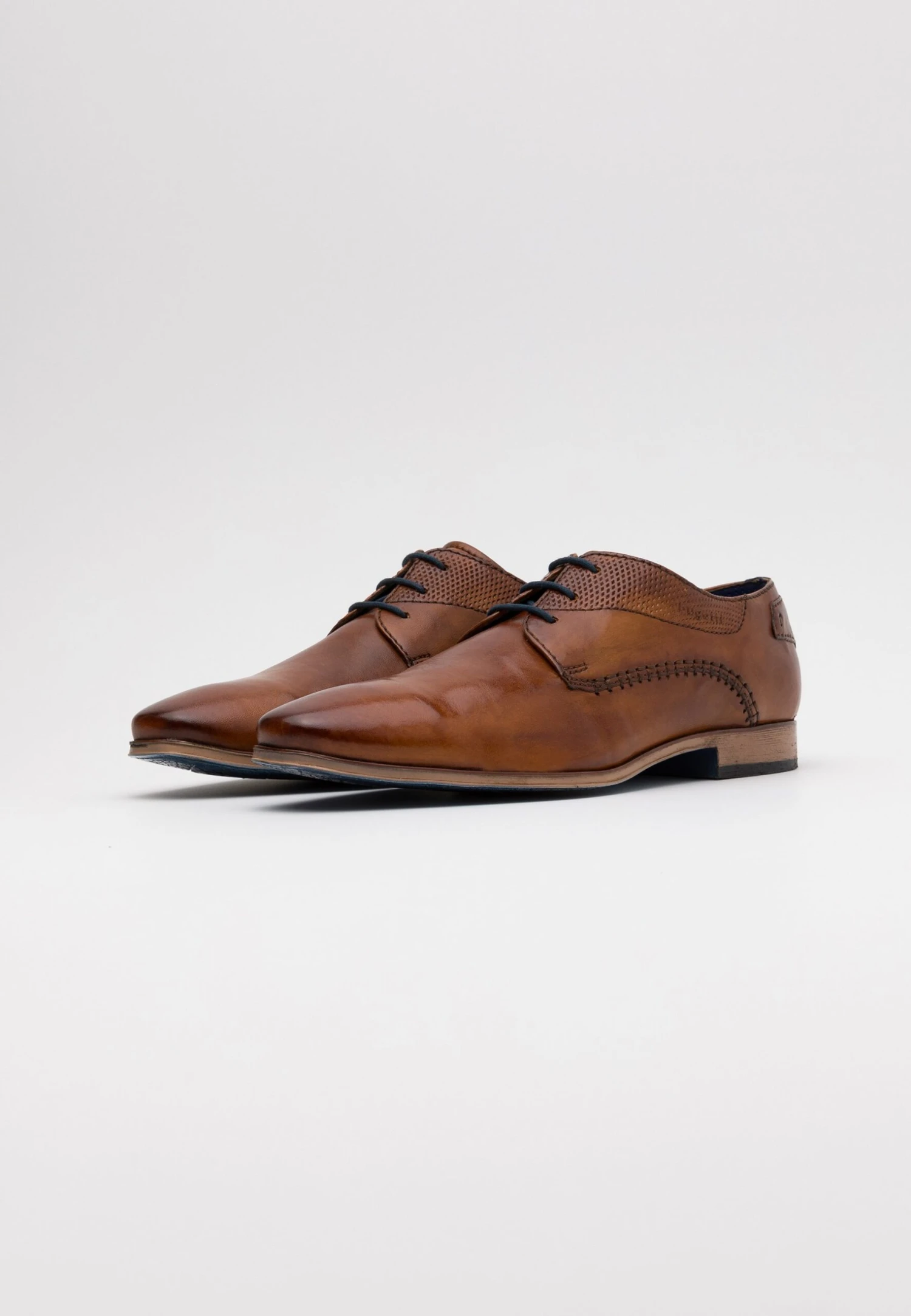 Bugatti Morino - Veterschoenen - Cognac 4 Bugatti Morino - Veterschoenen - Cognac - Afbeelding 2