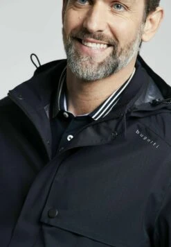 Bugatti Rainseries - Outdoorjas - Marine 12 Bugatti Rainseries - Outdoorjas - Marine -Bugatti Winkel 5ebd4f21b3b545cfb4097b5181357ca7