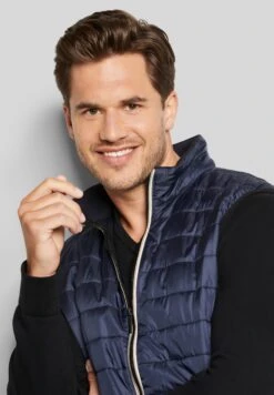 Bugatti Modern Fit - Bodywarmer - Marine -Bugatti Winkel 60837c1a5f154795809245cfc4f5f6dd