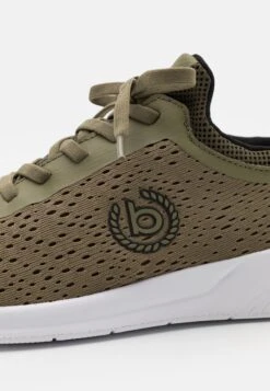 Bugatti Landcaster - Sneakers Laag - Dark Green 13 Bugatti Landcaster - Sneakers Laag - Dark Green -Bugatti Winkel 6cc6aaf6b325418491eb3a7b85aafb47