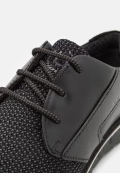 Bugatti Saniel - Veterschoenen - Black -Bugatti Winkel 7f1e60cfb9da4096a53d33aaf19113c0