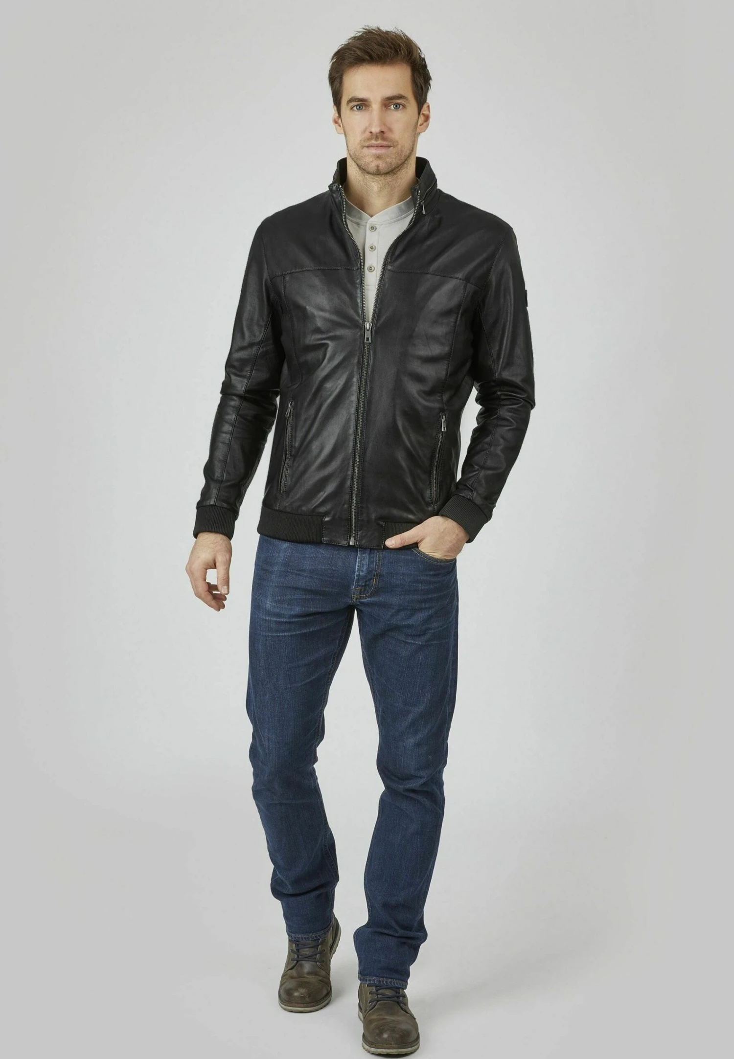 Bugatti Mit Riegeln Und Steppungen - Leren Jas - Schwarz 4 Bugatti Mit Riegeln Und Steppungen - Leren Jas - Schwarz - Afbeelding 2