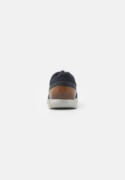 Bugatti Bambola - Sneakers Laag - Dark Blue 10 Bugatti Bambola - Sneakers Laag - Dark Blue -Bugatti Winkel 86c8f8821f724cf3b420ca8c3a2d65ae
