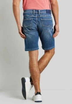 Bugatti Bermuda - Jeansshort - Blau -Bugatti Winkel a5b2a55827e145ebbafc8803496a8bd1