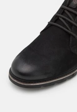 Bugatti Saniel - Sportieve Veterschoenen - Black 13 Bugatti Saniel - Sportieve Veterschoenen - Black -Bugatti Winkel a75c3c458d04418d94e9e5f65a410905