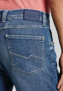 Bugatti Bermuda - Jeansshort - Blau -Bugatti Winkel b12b3f4d91ed449195b60ac1bb0bd62a