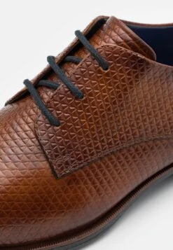 Bugatti Zavinio - Veterschoenen - Cognac -Bugatti Winkel c412ed9dfd7c4b9ab917a6e5b0bb0a18
