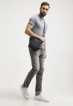 Bugatti Schoudertas - Schwarz