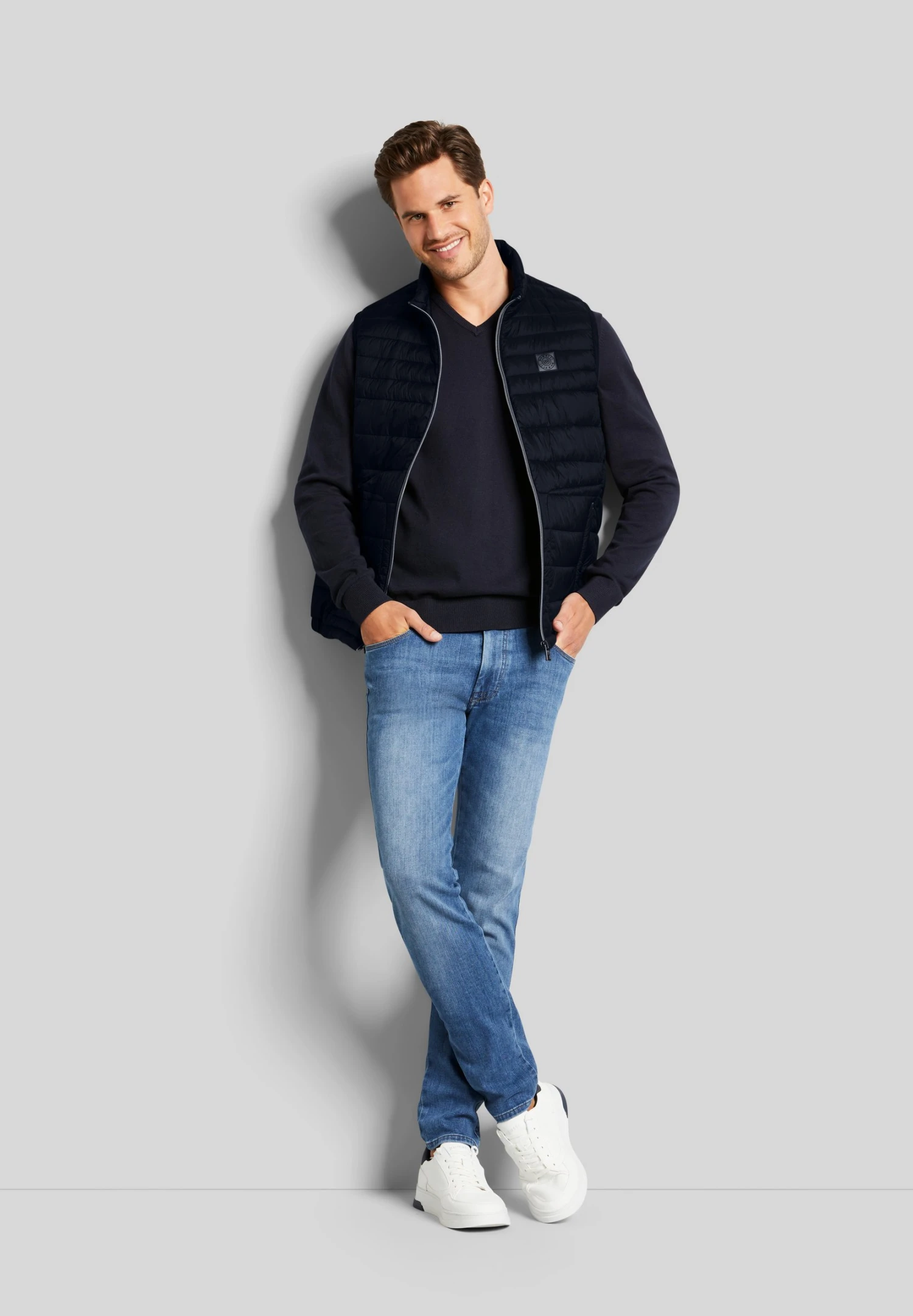 Bugatti Airseries - Bodywarmer - Marine 4 Bugatti Airseries - Bodywarmer - Marine - Afbeelding 2