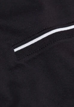 Bugatti 1/2 Arm - Poloshirt - Black 13 Bugatti 1/2 Arm - Poloshirt - Black -Bugatti Winkel fc67189a308248c4a428fc07be4bf5c4